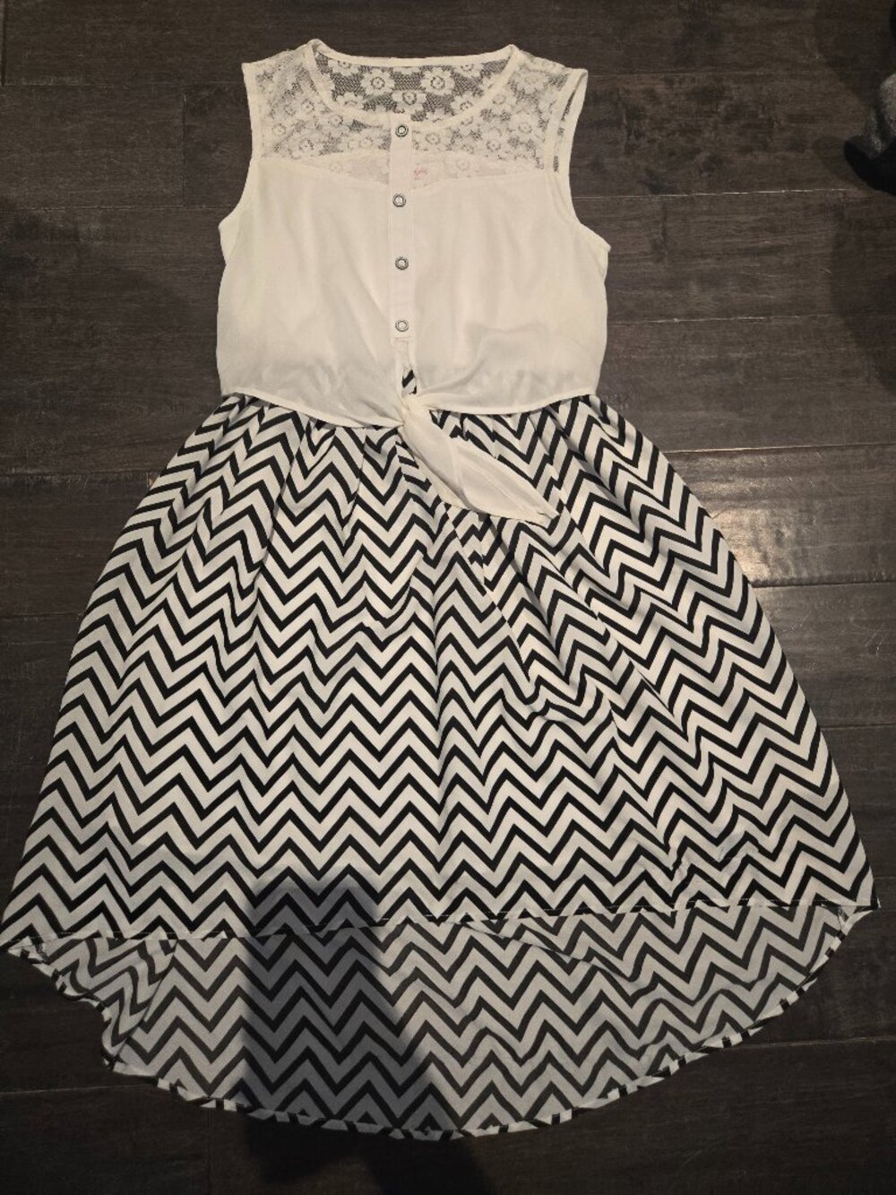 Sunny Fashion Girls Chevron High-Low Lace Dress | Size 12 | White & Black